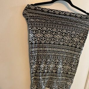 Black and White pencil skirt.